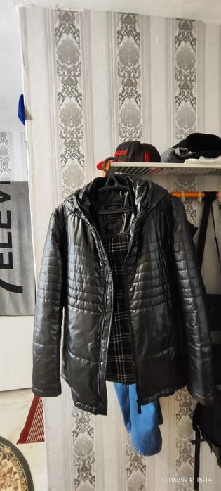нов.куртка 52 рзм. Торг