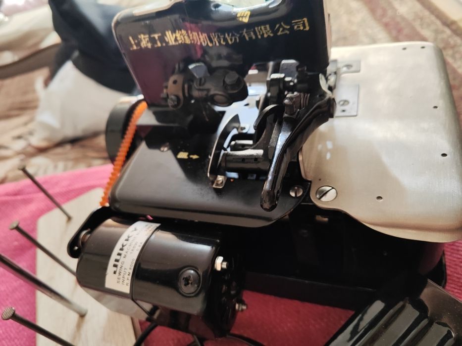 Трёхниточный оверлок GNI-2