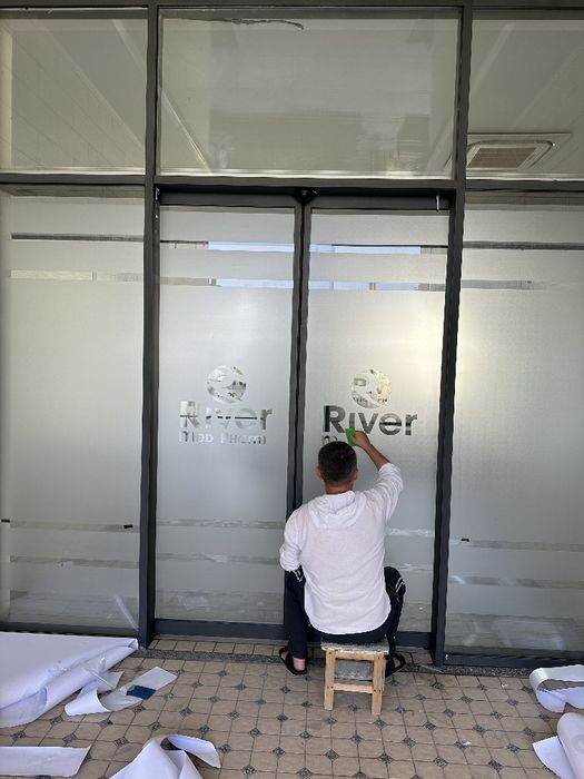 Matoviy tumanka Tonirovka reklama orakal logotip