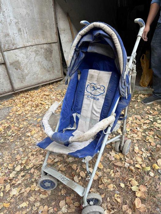 Продаю коляску б/у в хорошем состоянии производство Корея/ 100 тыс сум