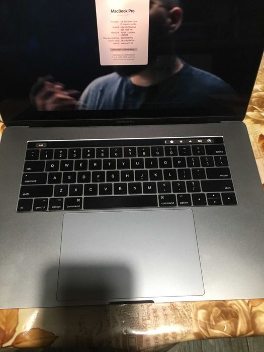 Macbook Pro Retina 15,4 - 2017 Touchbar 500gb-SSD cu 16Gb-RAM
