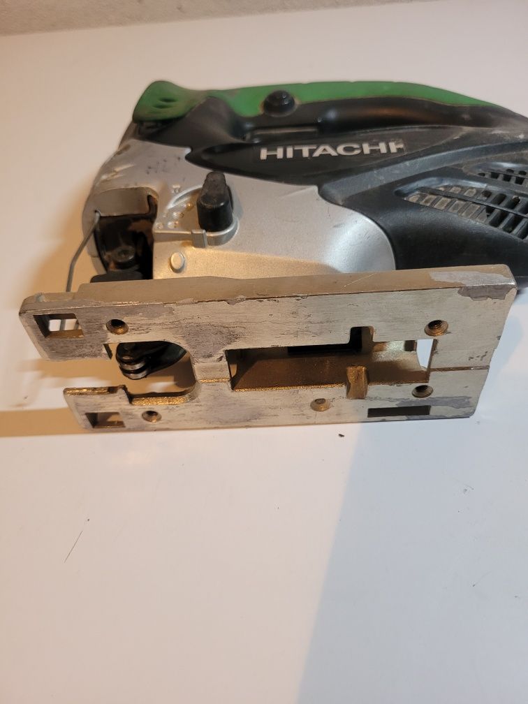 Махален прободен трион Hitachi CJ 90VST (за части)