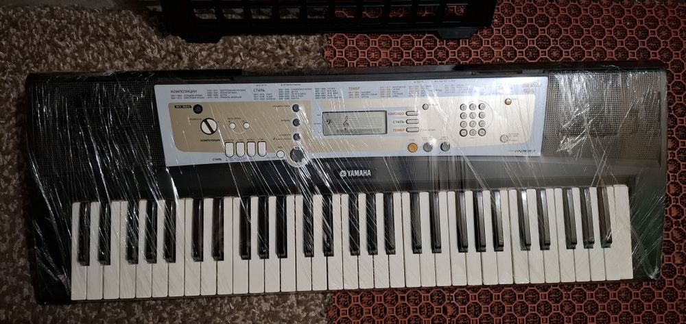 Продам синтезатор yamaha