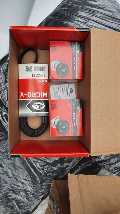 Mercedes Benz W203 C270 cdi (пистов ремък + 2 бр. ролки)