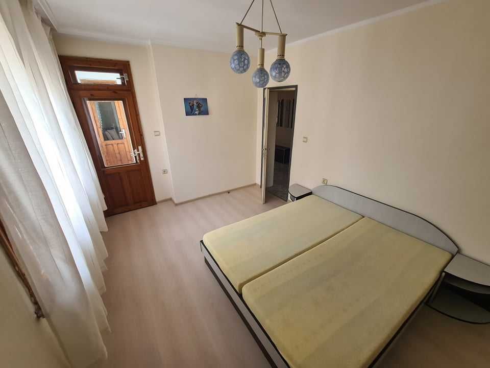 Дава се под наем Тристаен апартамент в Бургас, Лазур - 96 кв.м за 229.5 € - Снимка #5