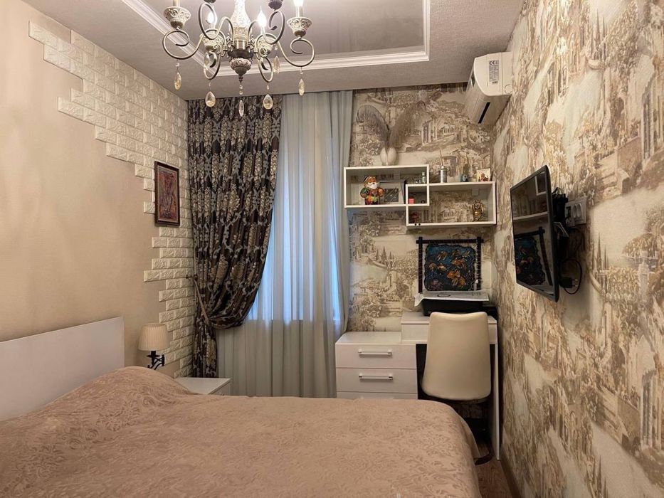 Срочно продается 5ти комнатная квартира 77 серия Генерал Петрова