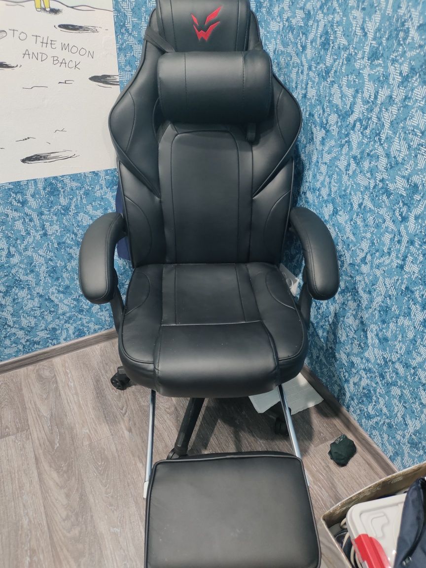Продам кресло игровое.