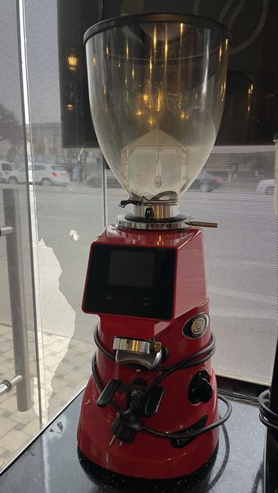 Кофемолка продается Fiorenzato f64