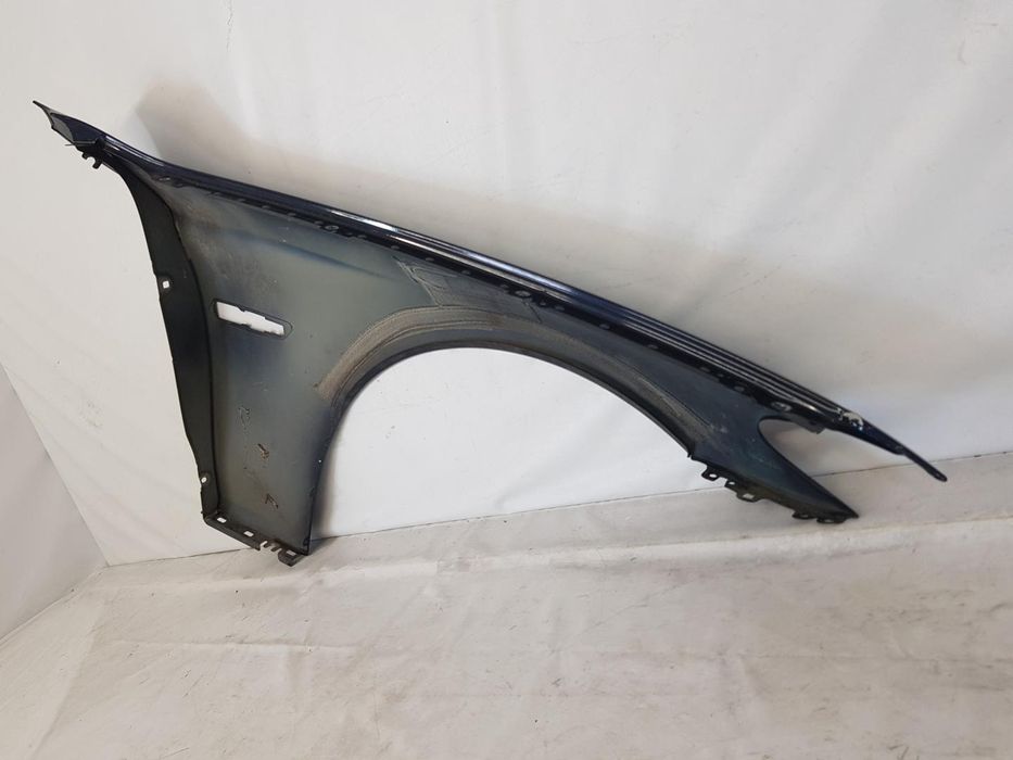 Aripa stanga fata BMW Seria 5 F10 F11 dupa 2010