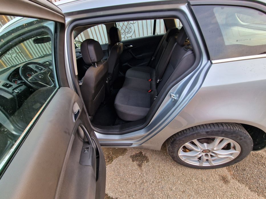 Vând OPEL INSIGNIA 2.0 CDTI 163 C.P. AN 20014 ITP 2027