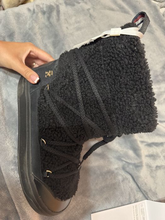 Апрески Tommy Hilfiger