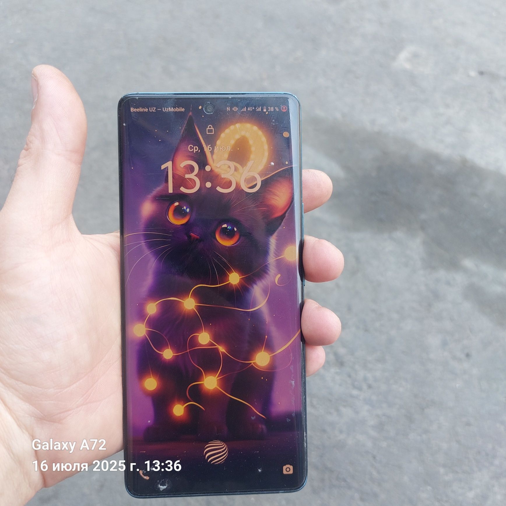 Vivo v30 в хорошем состоянии работает отлично.