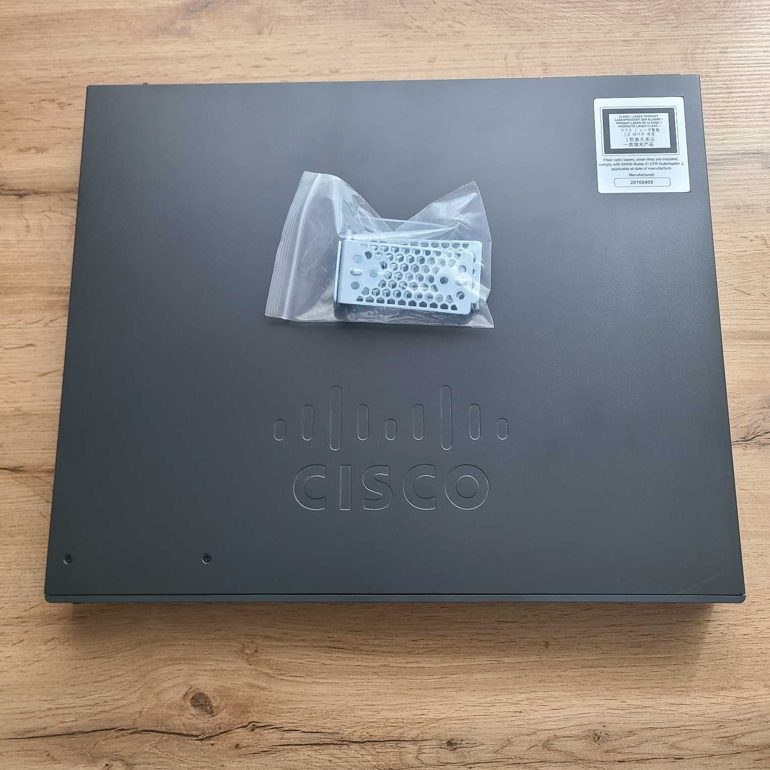 Cisco WS-C2960X-24PS-L Catalyst Switch 24x 10/100/1000 PoE+ 370W