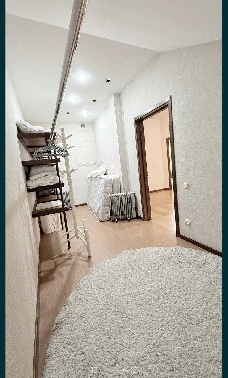 Сдаётся 4/4/5, улица Чехова, попугайчики, ориентир кафе Бон. ID: 56397