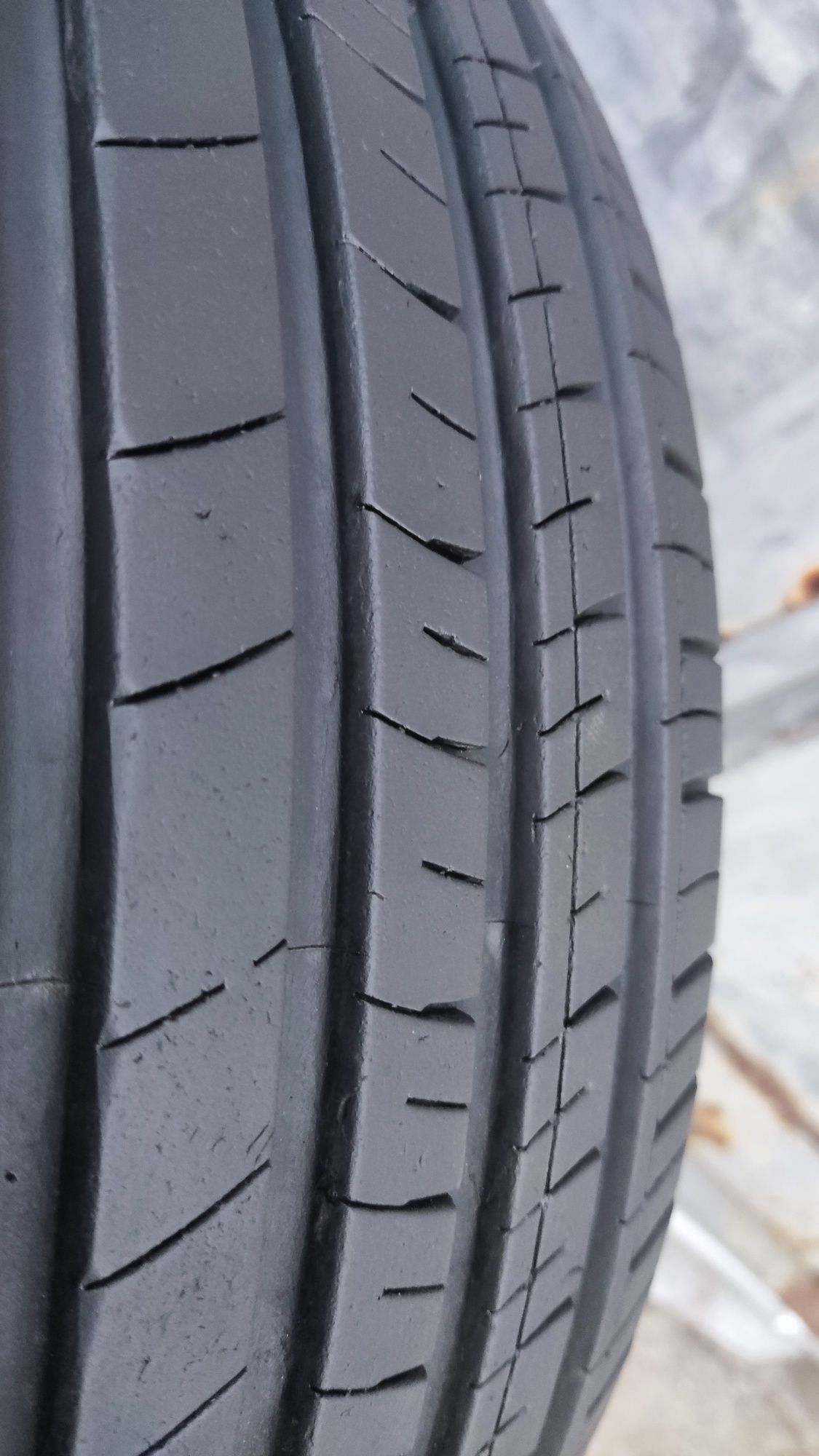 1бр. лятна гума 205/55/16 Royal Black 
dot23
7.3mm
Перфектно състояние