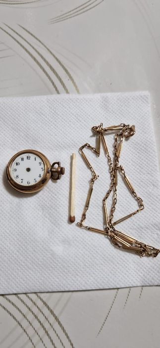Золотые часы (+есть бриллианты)