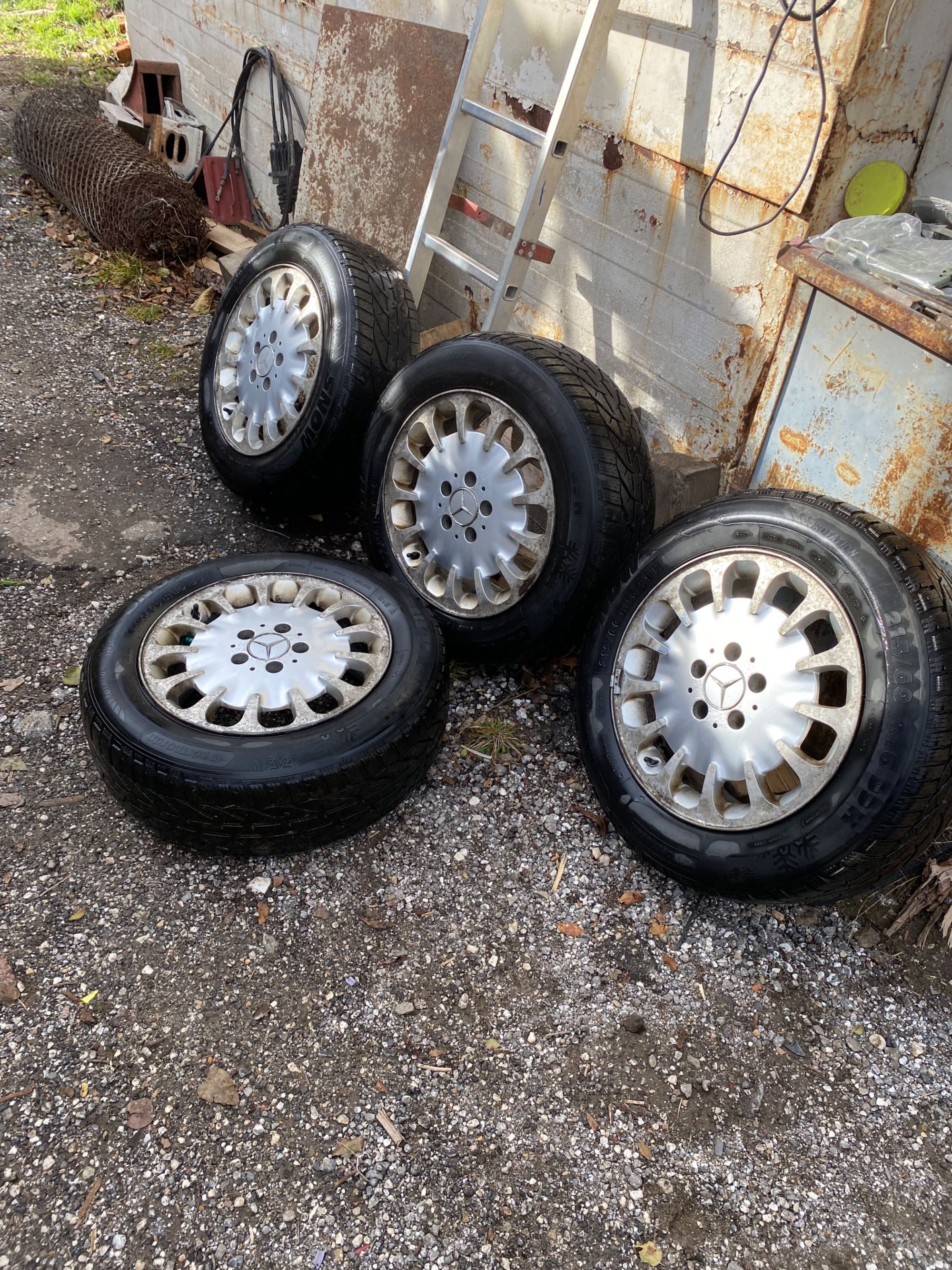 Гуми с джанти 16ки 215/60 R16