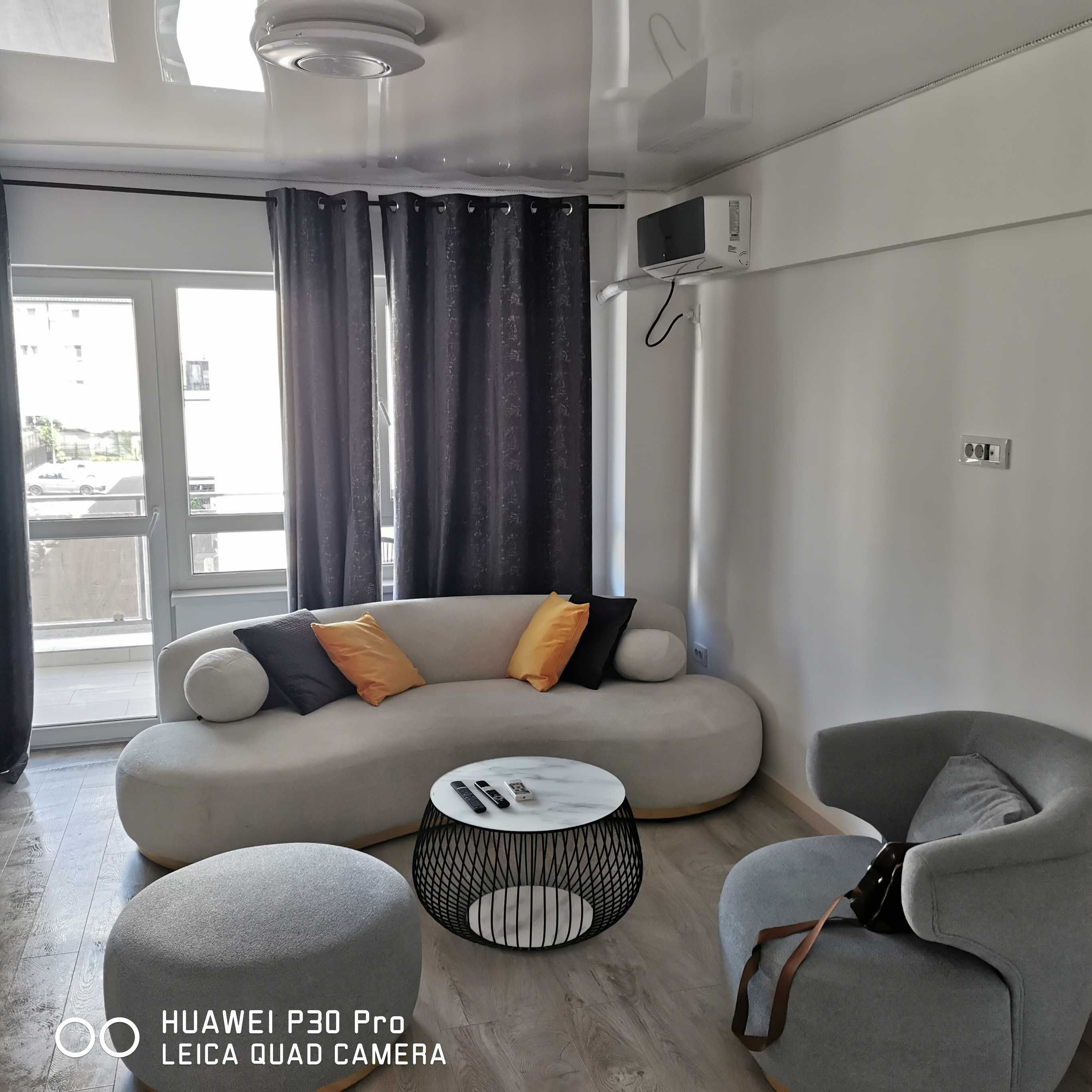Apartament deosebit  3 camere Valea LUPULUI - Moldova Mall