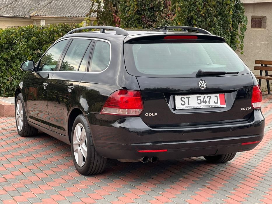 Volkswagen Golf 6 Highline 2.0 tdi
Cutie de viteze Automată dsg