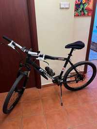 Bicicleta mountain bike (MTB) B'twin Rockrider 520