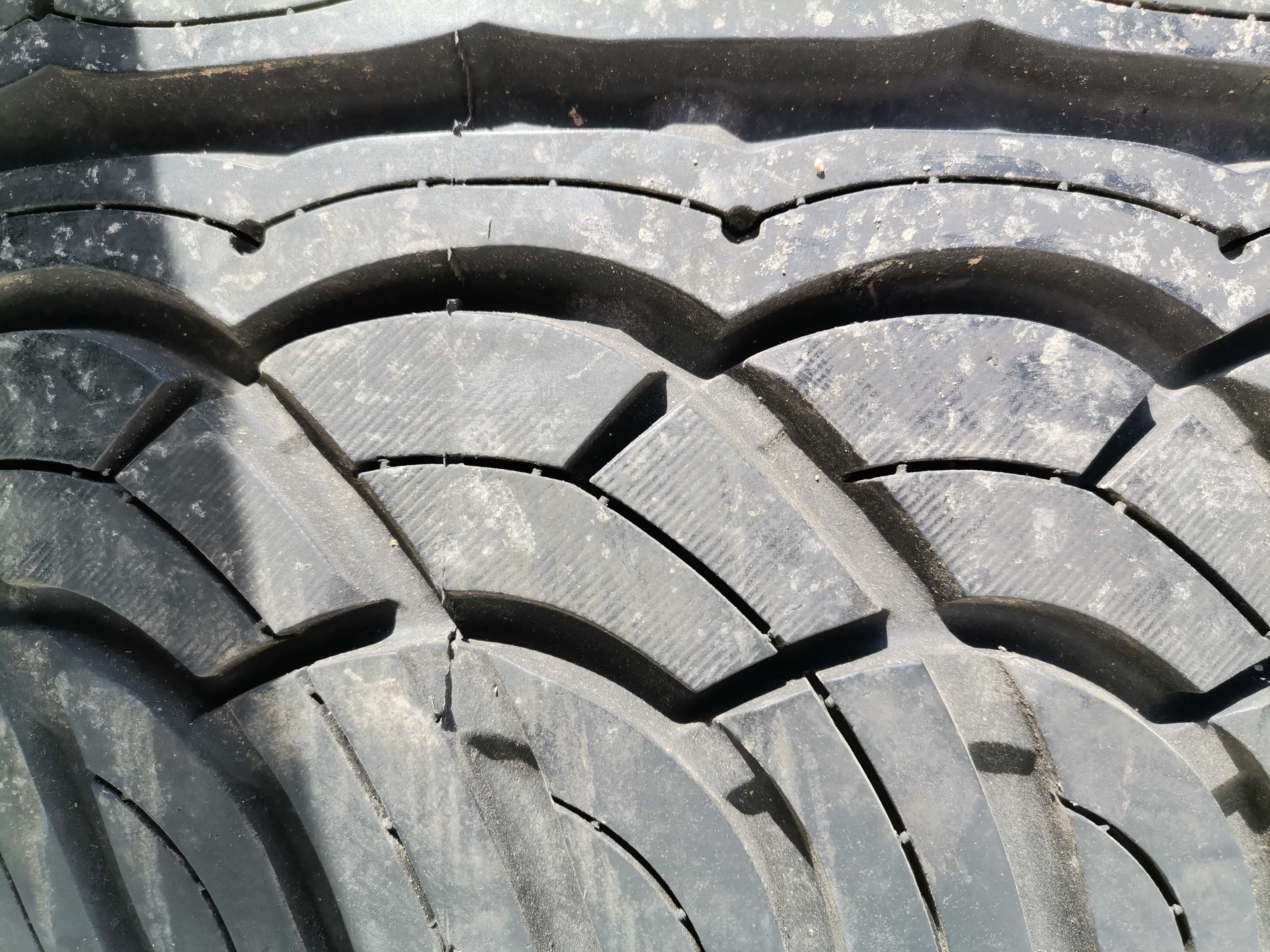 Летние шины Yokohama Parada 275/40 R20