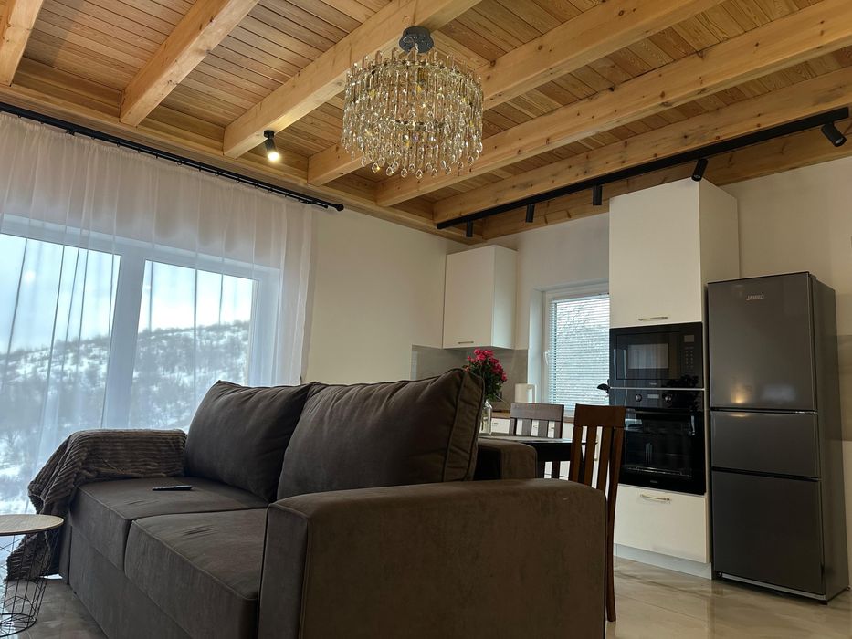 Домик Шале в горах с видом на город и на горы для двоих или с детьми