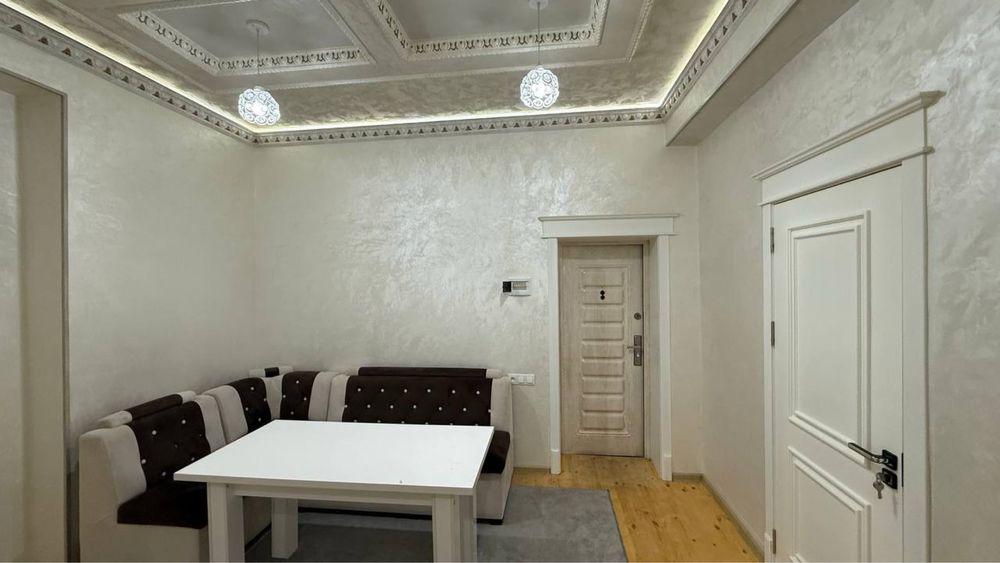 1 хонали квартира 1-қаватда янги ғиштли дом 42кв.м² Ор: 5-микрораён.