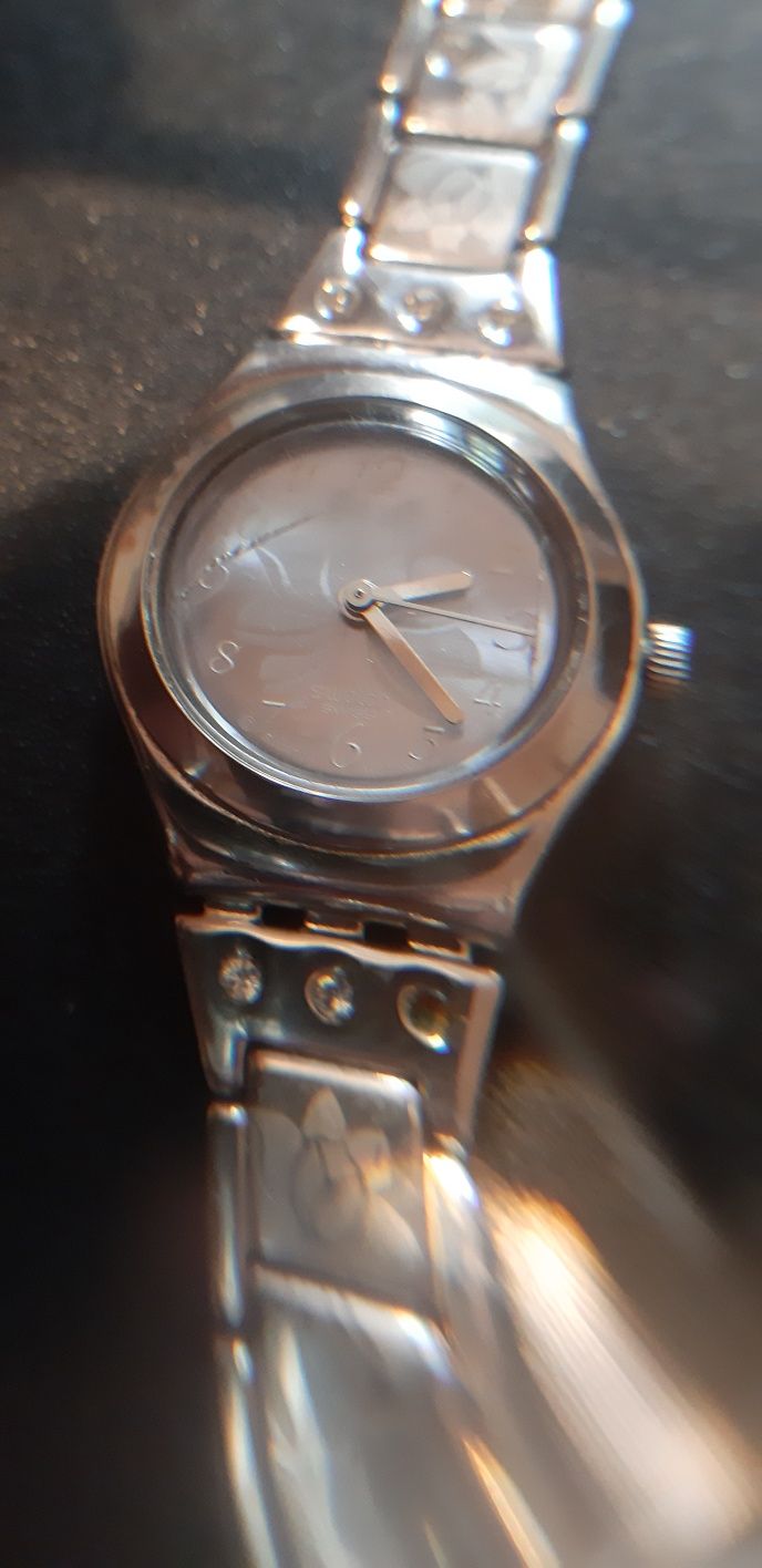 Швейцарски дамски часовник Swatch