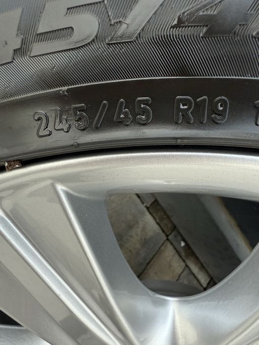 Зимни Гуми 245/45/19 Оригинални S класа 222 Дот 21г