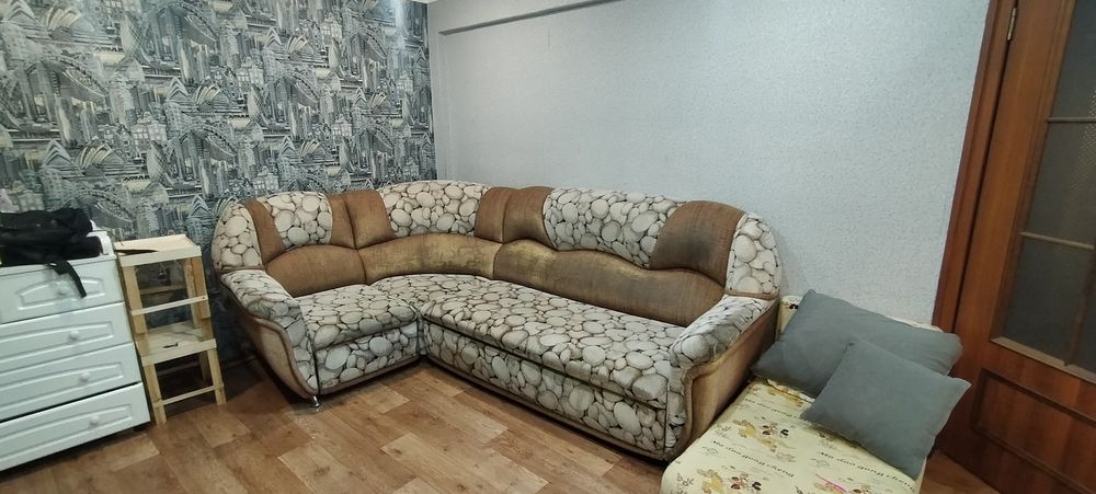 Продам диван б/у
