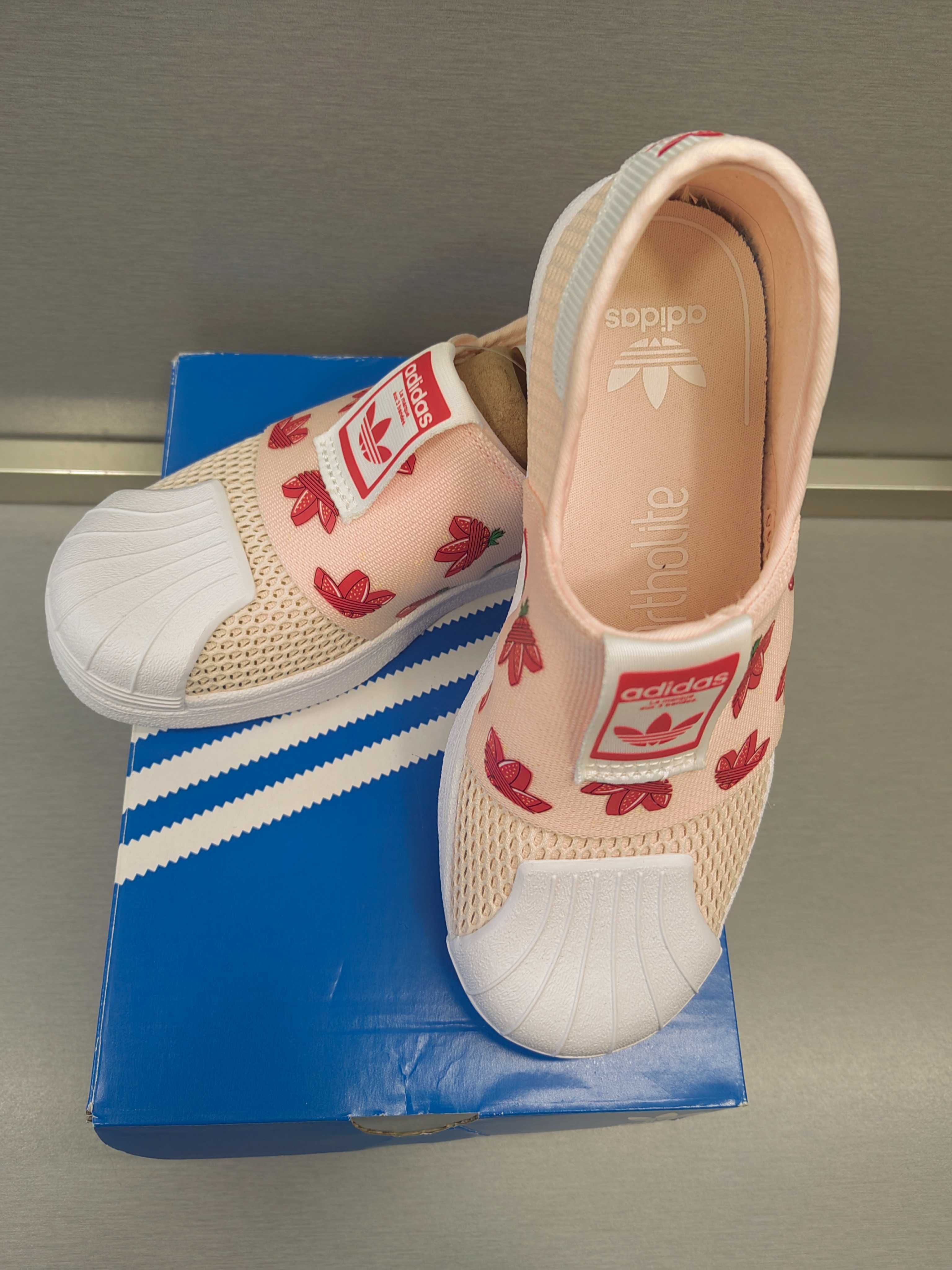 Нови кецове/маратонки Адидас/Adidas за момиче 31 1/2 40лв + подарък