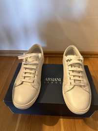 Sneakesi Armani Aj