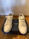 Sneakesi Armani Aj