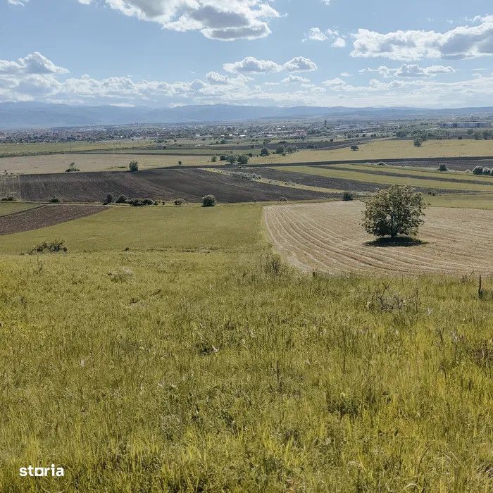 Teren extravilan de vanzare | 4600 mp | in zona Gusterita