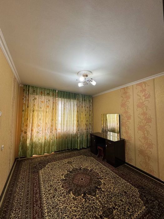 2 xonali kvartira sotiladi