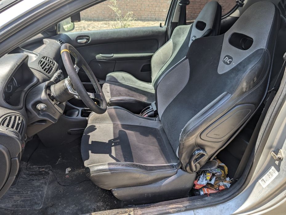 Продавам Peugeot 206 RC на части