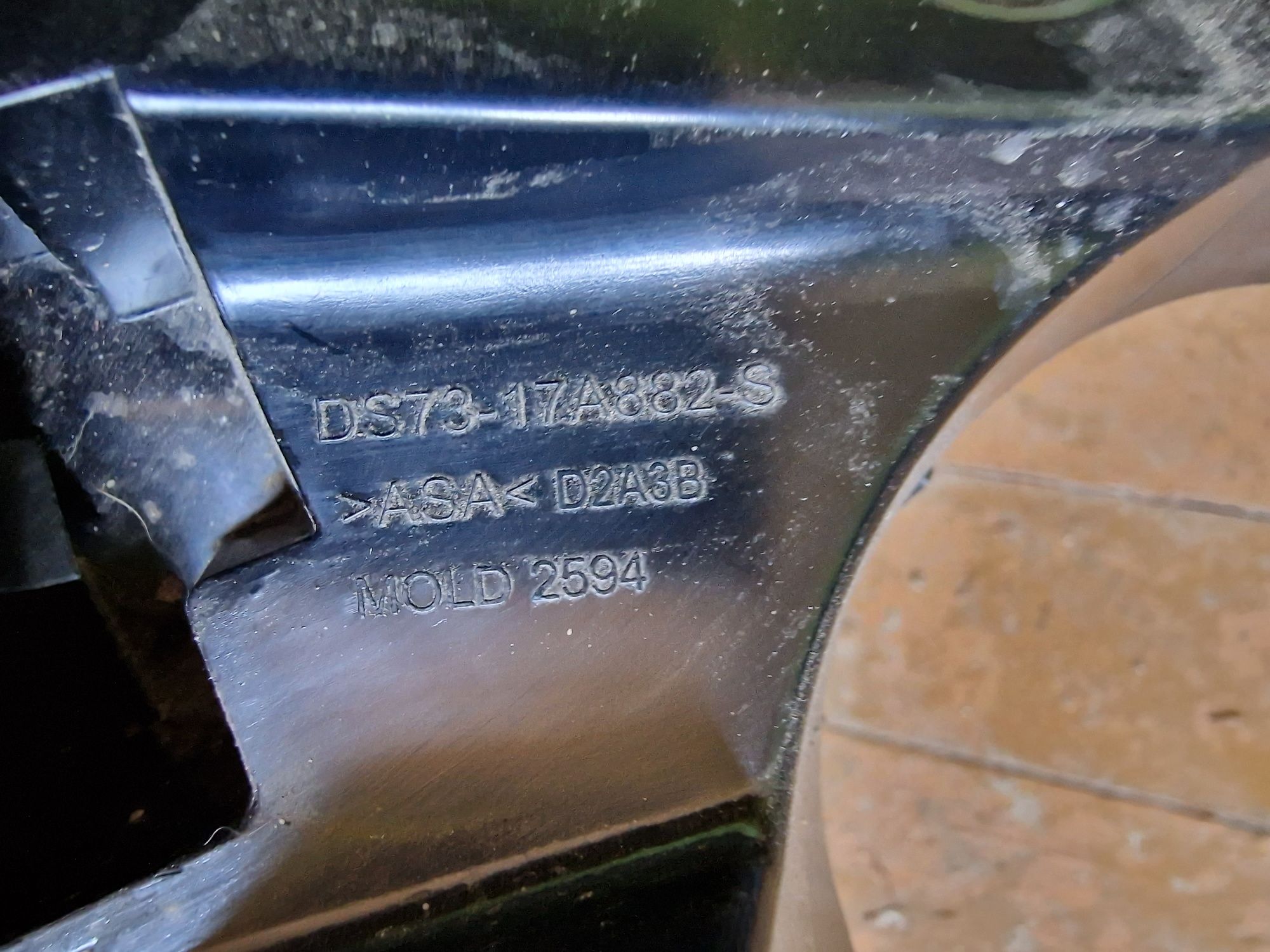 Ford Mondeo kombi 2017 задна броня ляв и десен държач
