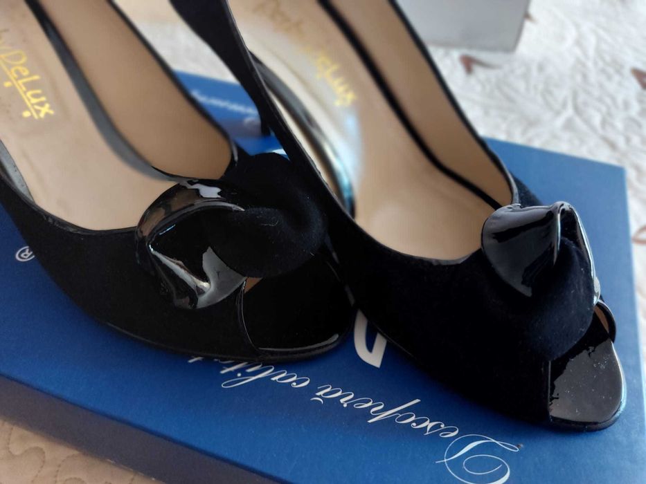 Haina de blana mouton dore si pantofi de piele