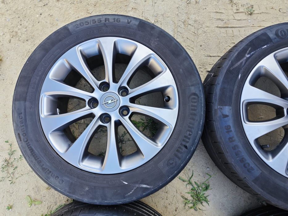 Jante Originale din Aluminiu de Opel Zafira pe 16"