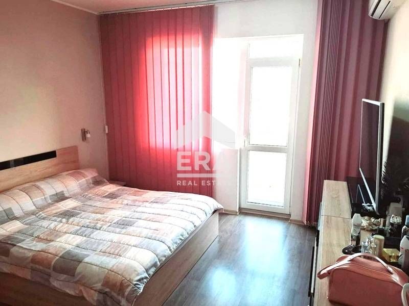 Продава се Четиристаен апартамент в Балчик - 123 кв.м за 1005 €/кв.м - Снимка #9