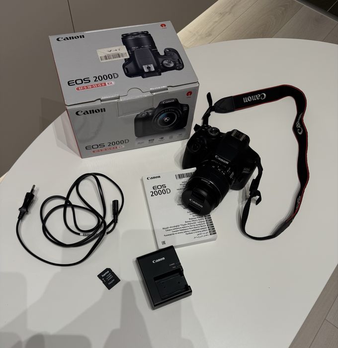 Aparat foto Canon EOS 200D + obiectiv EF-S 18-55mm IS II - KIT COMPLET