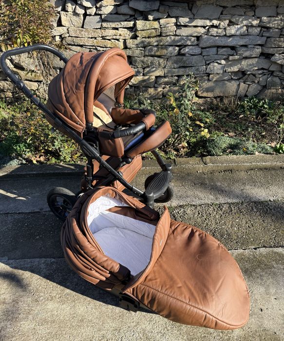 Продавам детска количка 2 в 1 – кош за новородено + летен кош