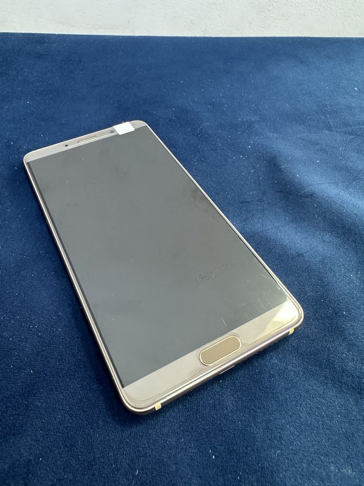 Huawei Mate 10 дисплей с рамка