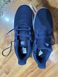 Adidasi firma ADiDAS noi marimea 43