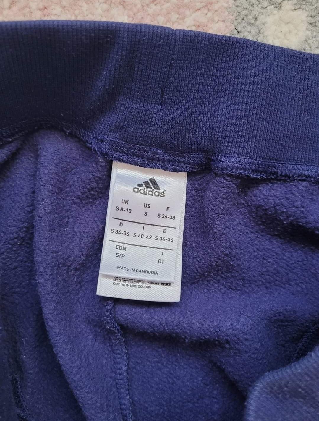 Pantaloni Adidas S dama