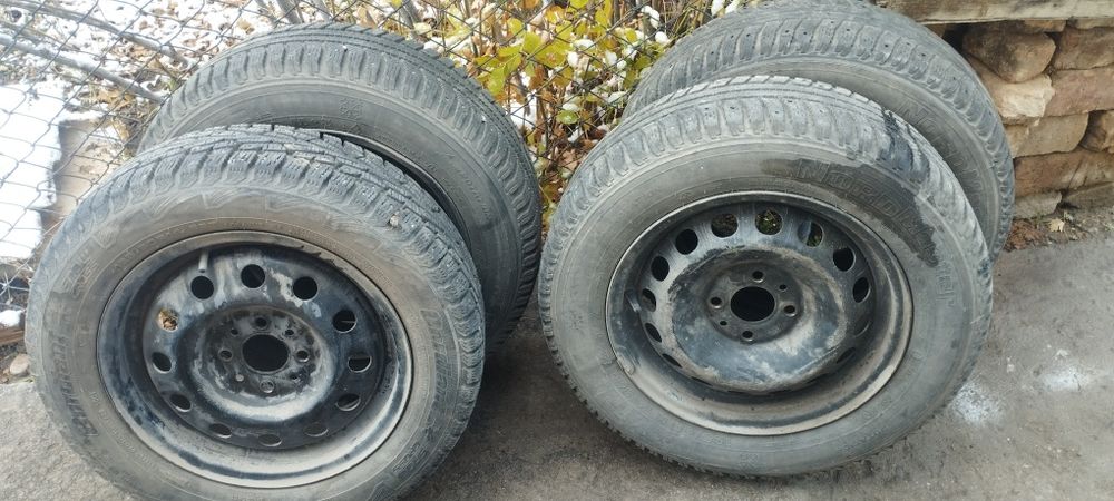 Зимняя резина 14 размер с дисками кордиант шип