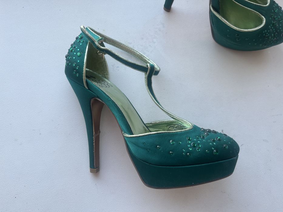 Продам туфли темно-синего и зеленого цвета