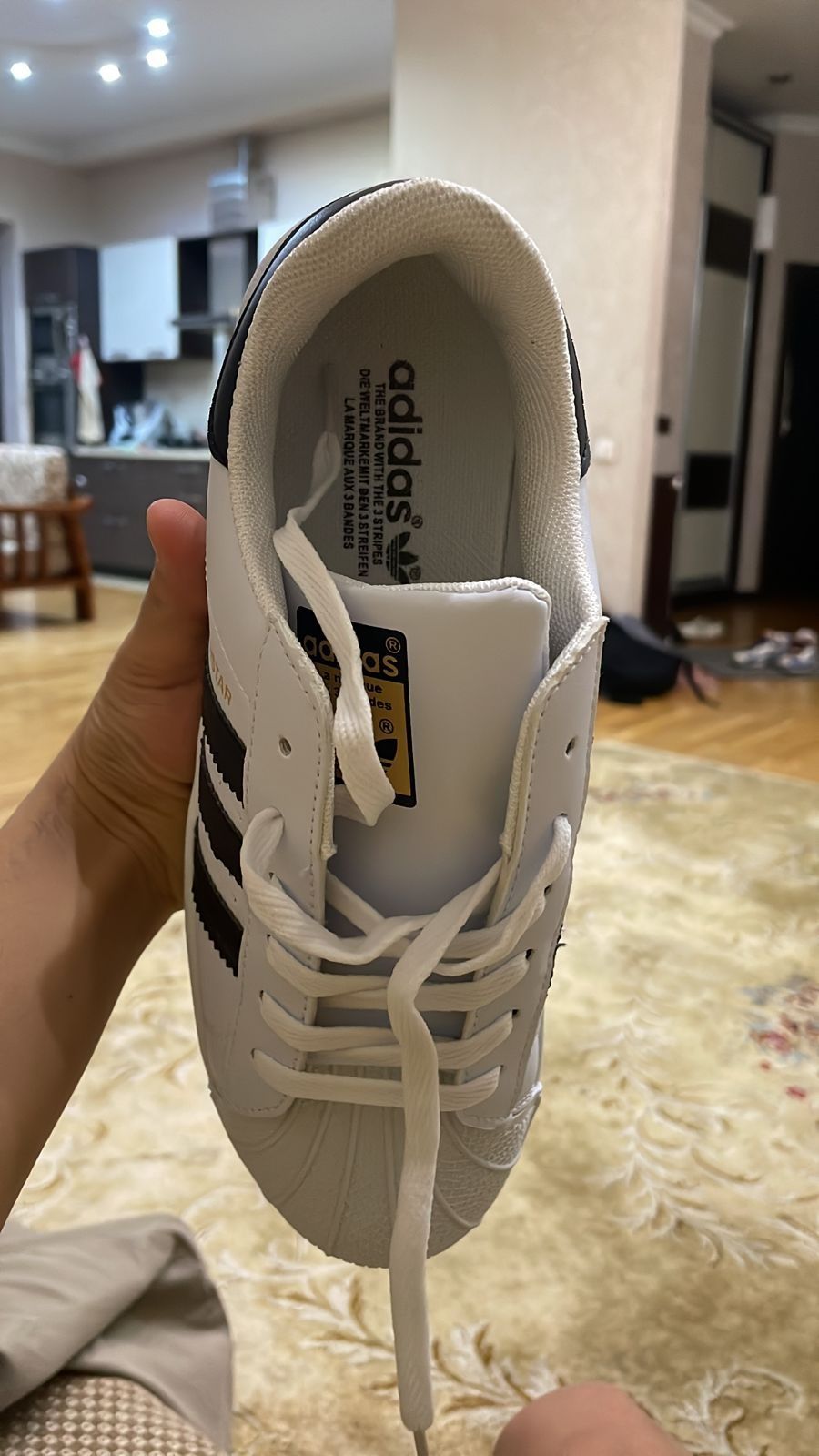 РАСПРОДАЖА Adidas superstar белые