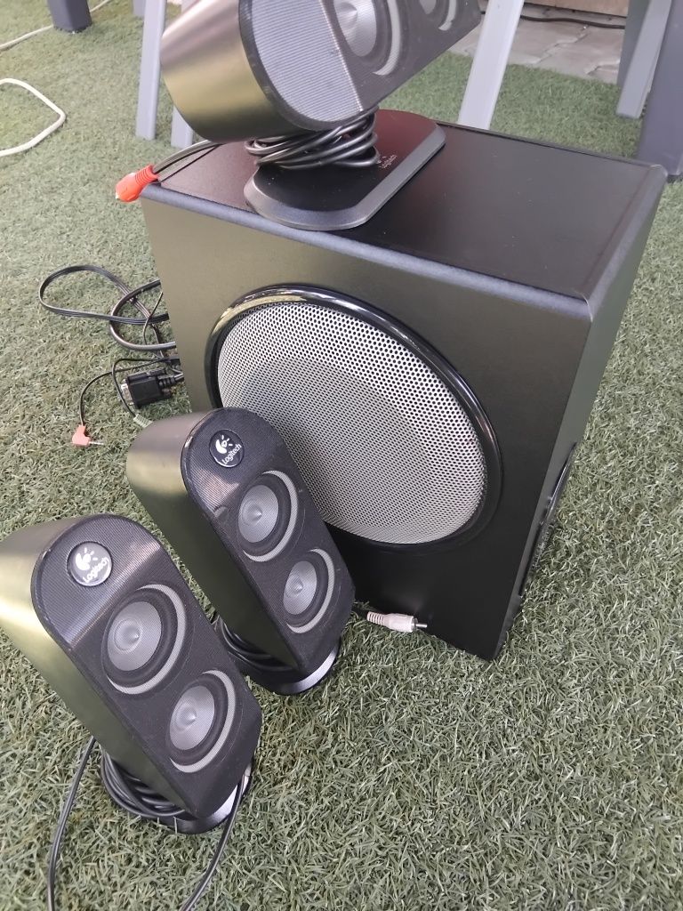 Sistem audio 5.1 Logitec destinat PC gaming