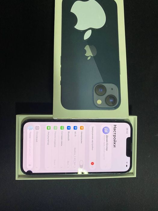 Продам Iphone 13